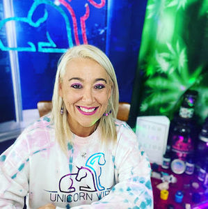 Meet your Posher, Shelly